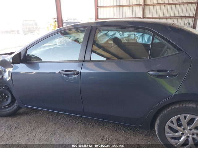 Toyota COROLLA LE 2018 5YFBURHE0JP821060 Image 15