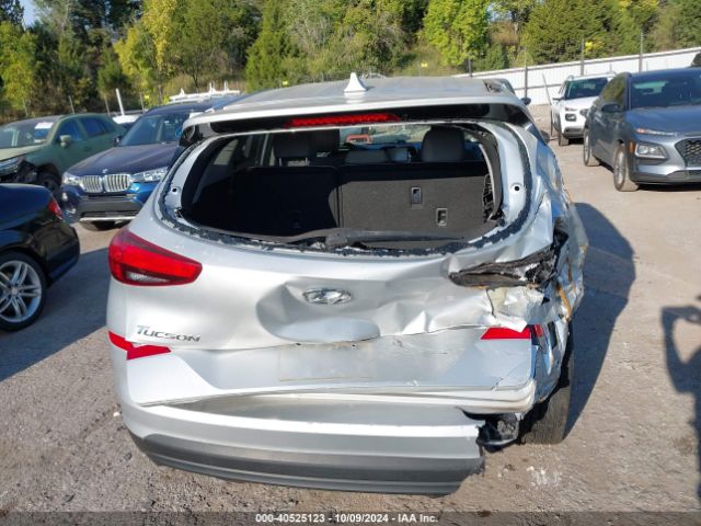 KM8J2CA49KU998366 Hyundai TUCSON SE
