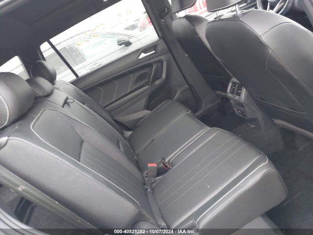 3VVCB7AX7PM034537 Volkswagen Tiguan 2.0t Se R-line Black