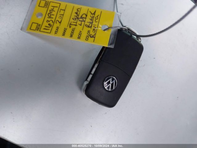 WVGRV7AX2HW504485 Volkswagen Tiguan 2.0t Wolfsburg Edition