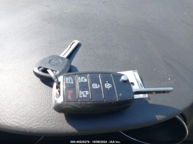 KNDMB5C17G6161191 KIA SEDONA LX