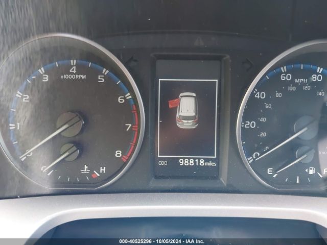 JTMWFREV0HJ141576 Toyota Rav4 Xle