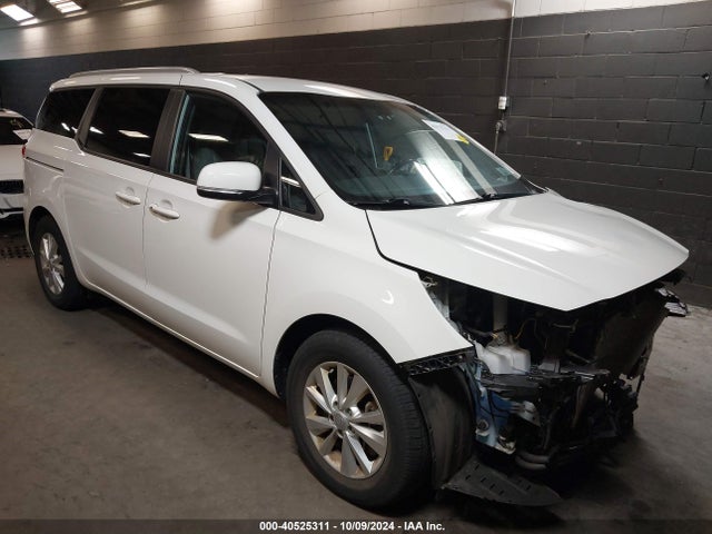 KIA SEDONA LX 2018 KNDMB5C13J6357359 Image 1