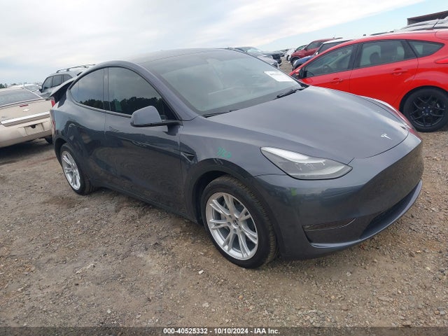 2023 TESLA MODEL Y 7SAYGDEE9PF663902 Photo 0