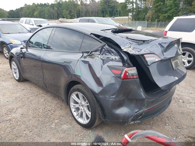 2023 TESLA MODEL Y 7SAYGDEE9PF663902 Photo 2