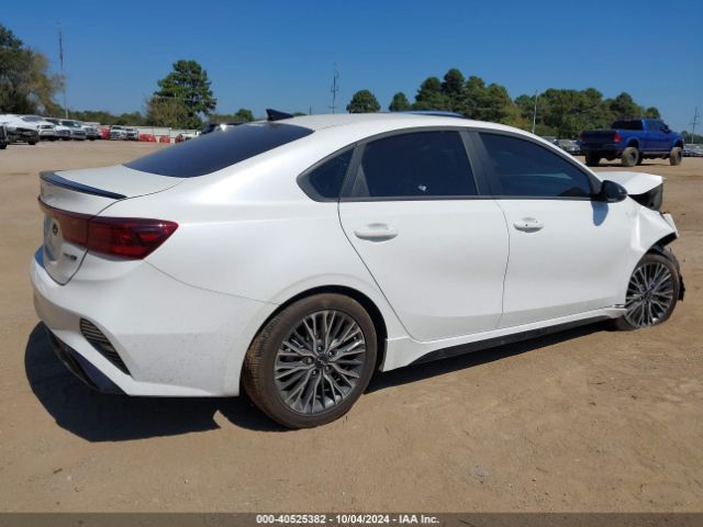 3KPF54AD4PE640783 KIA Forte Gt-line