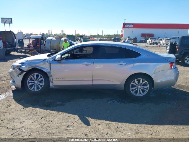 Chevrolet IMPALA 1LT 2018 1G1105S30JU110901 Image 14
