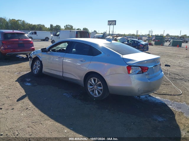 Chevrolet IMPALA 1LT 2018 1G1105S30JU110901 Image 3