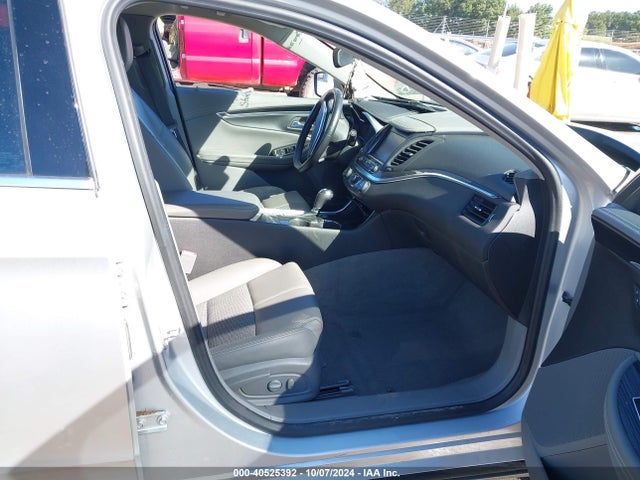 Chevrolet IMPALA 1LT 2018 1G1105S30JU110901 Image 5