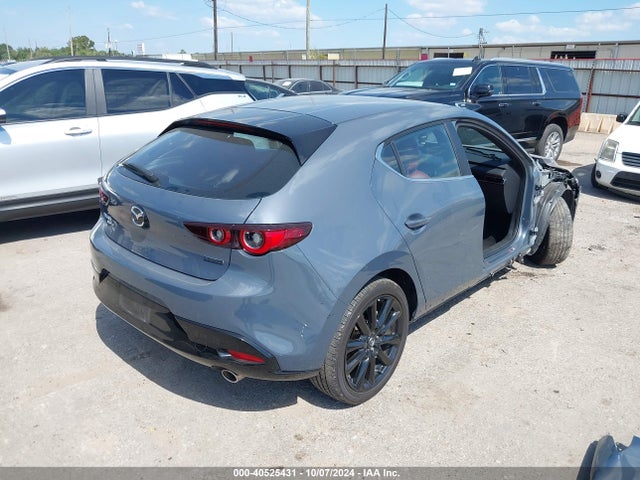 JM1BPBLM1P1610220 Mazda Mazda3 2.5 S Carbon Edition