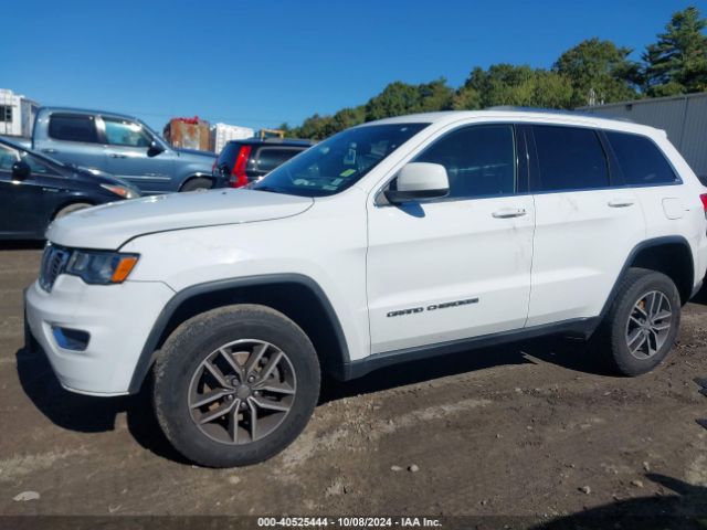 1C4RJFAGXJC506633 Jeep Grand Cherokee Laredo E 4x4