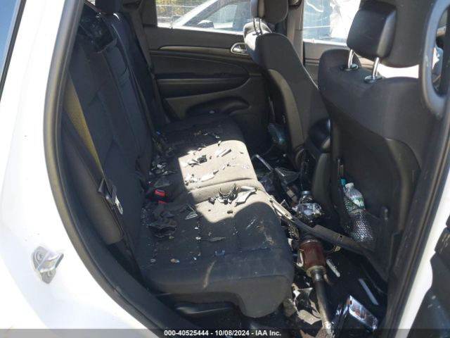 1C4RJFAGXJC506633 Jeep Grand Cherokee Laredo E 4x4