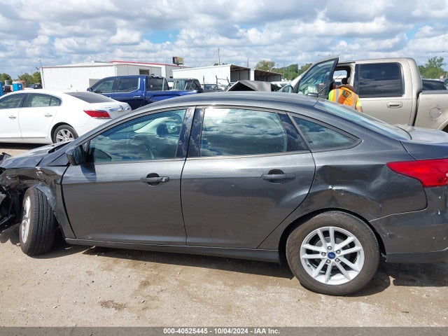 Ford FOCUS SE 2018 1FADP3F21JL268214 Image 14