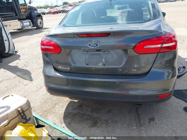 Ford FOCUS SE 2018 1FADP3F21JL268214 Image 16