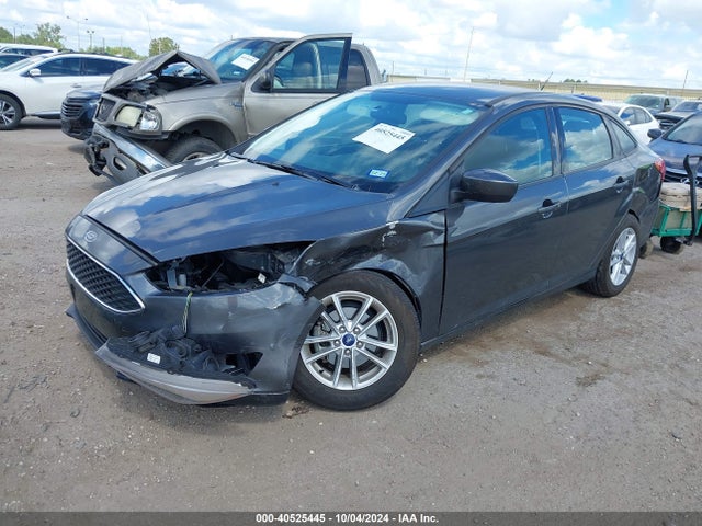Ford FOCUS SE 2018 1FADP3F21JL268214 Image 2
