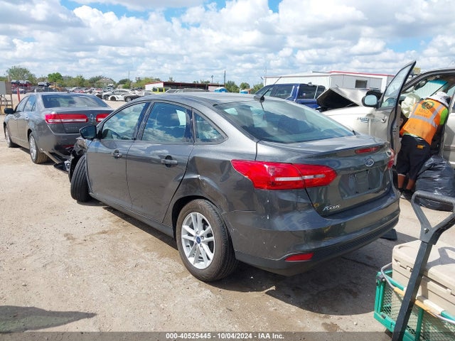 Ford FOCUS SE 2018 1FADP3F21JL268214 Image 3