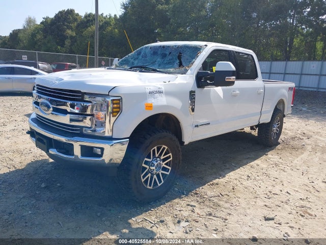 1FT7W2BT0KEE18029 Ford F-250 Lariat
