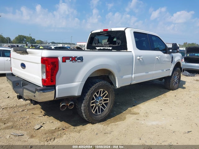1FT7W2BT0KEE18029 Ford F-250 Lariat