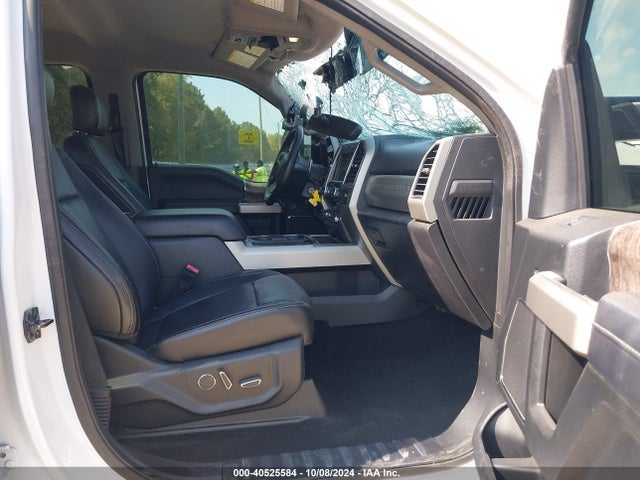 1FT7W2BT0KEE18029 Ford F-250 Lariat