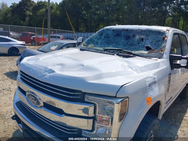 1FT7W2BT0KEE18029 Ford F-250 Lariat