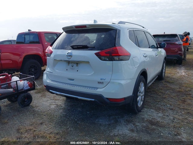 Nissan ROGUE SV 2017 5N1AT2MT1HC885987 Image 4