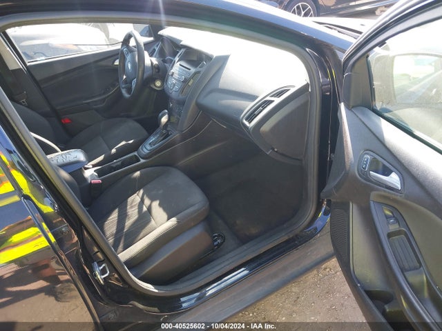 Ford FOCUS SE 2017 1FADP3F25HL322172 Image 5