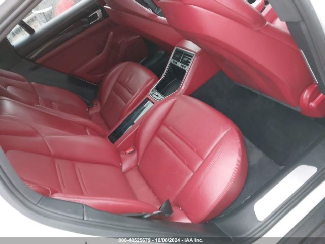 WP0AB2A75JL136372 Porsche Panamera 4s