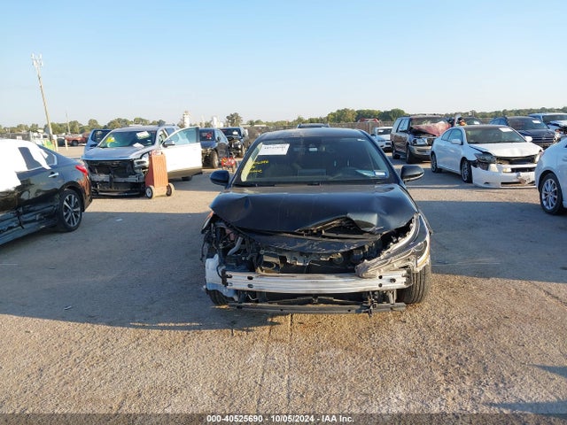 Toyota Corolla Hybrid Le 2021 JTDEAMDE2MJ005541 Image 13