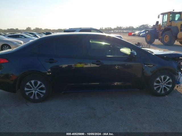 Toyota Corolla Hybrid Le 2021 JTDEAMDE2MJ005541 Image 14