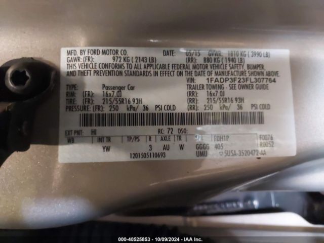 1FADP3F23FL307764 Ford FOCUS SE