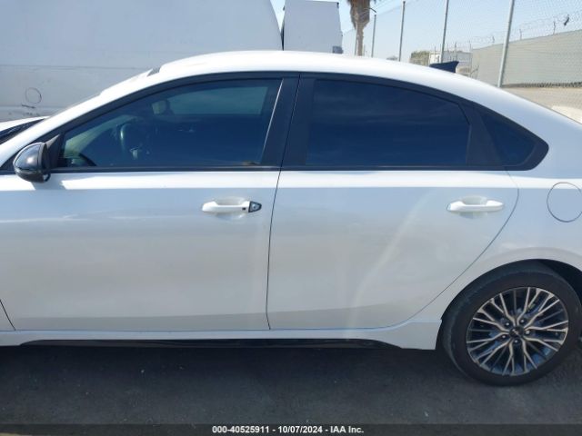 3KPF54AD1PE615405 KIA Forte Gt-line