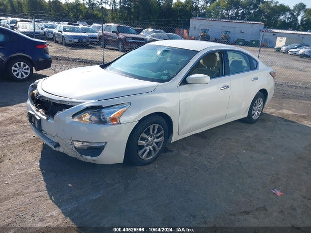 Nissan Altima 2.5 S 2014 1N4AL3AP1EN219638 Image 2