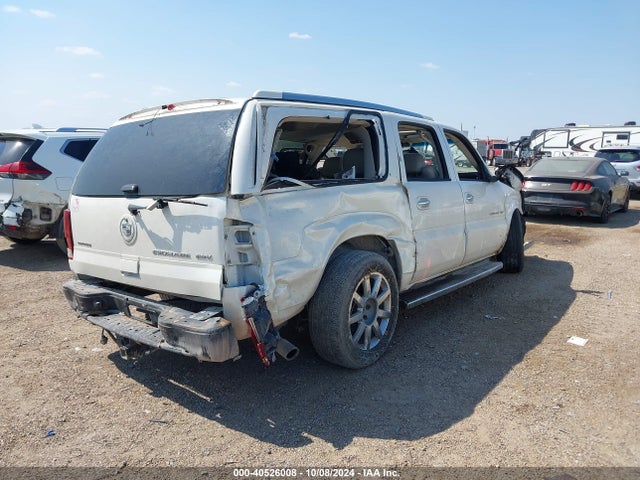 2005 CADILLAC ESCALADE ESV 3GYFK66N05G269302 Photo 3