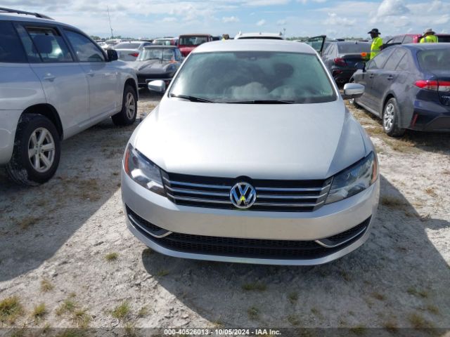 1VWAT7A39FC032608 Volkswagen Passat 1.8t Wolfsburg Edition