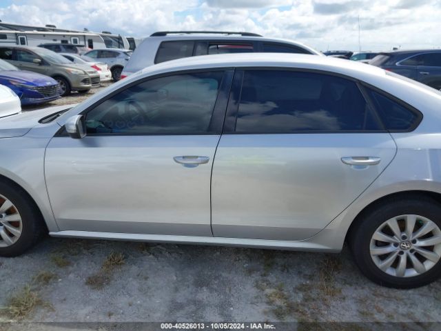 1VWAT7A39FC032608 Volkswagen Passat 1.8t Wolfsburg Edition