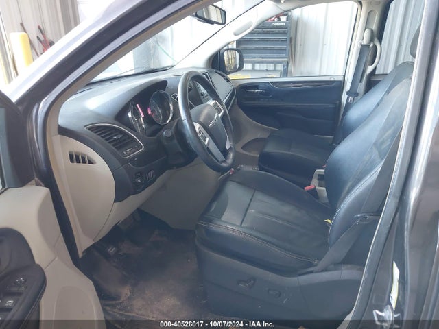2C4RC1BG5GR188111 Chrysler Town & Country Touring