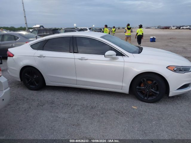 3FA6P0HD0JR185588 Ford FUSION SE