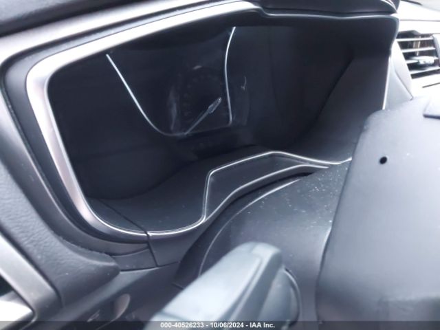 3FA6P0HD0JR185588 Ford FUSION SE