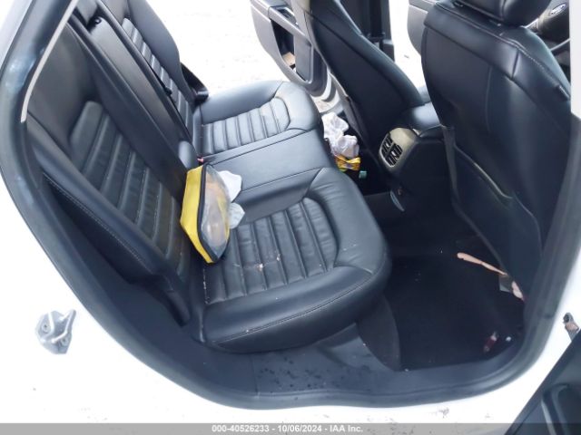 3FA6P0HD0JR185588 Ford FUSION SE