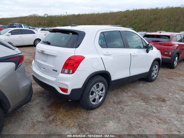 Chevrolet TRAX LS 2017 KL7CJKSB1HB187119 Image 4