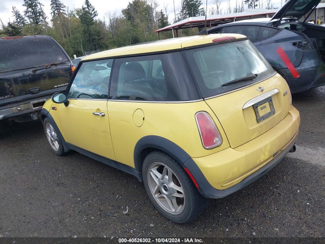 2005 MINI COOPER WMWRC33595TK60715 Photo 2