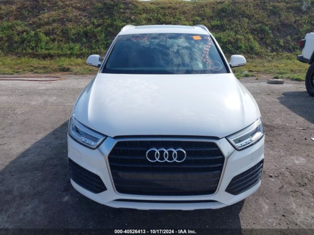WA1GCCFS0HR002252 Audi Q3 2.0t Premium