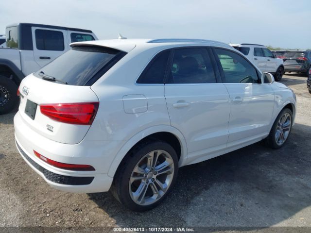 WA1GCCFS0HR002252 Audi Q3 2.0t Premium