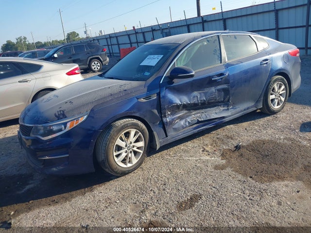 KIA Optima Lx 2017 5XXGT4L30HG176530 Image 2