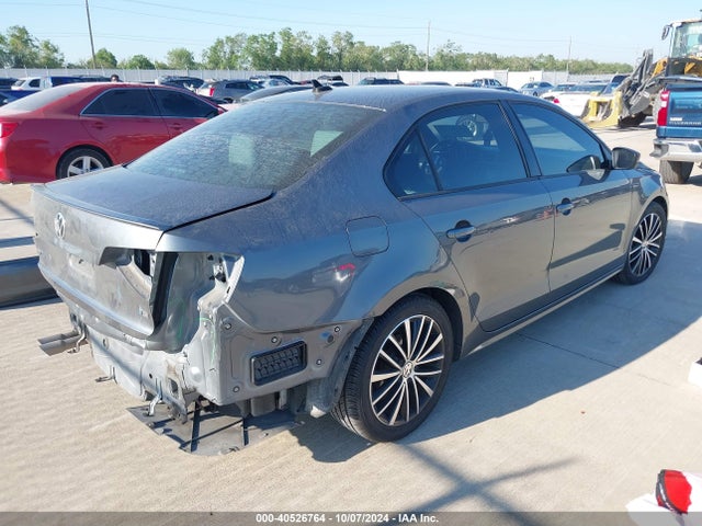 3VWD17AJ7GM276047 Volkswagen Jetta 1.8t Sport