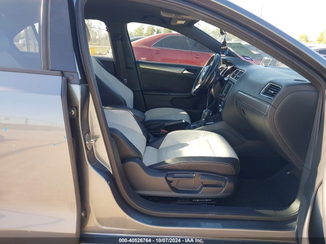 3VWD17AJ7GM276047 Volkswagen Jetta 1.8t Sport