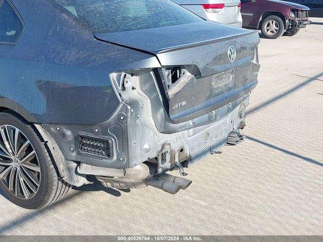 3VWD17AJ7GM276047 Volkswagen Jetta 1.8t Sport