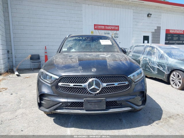 W1NKM4HB2PU021597 Mercedes-Benz m254