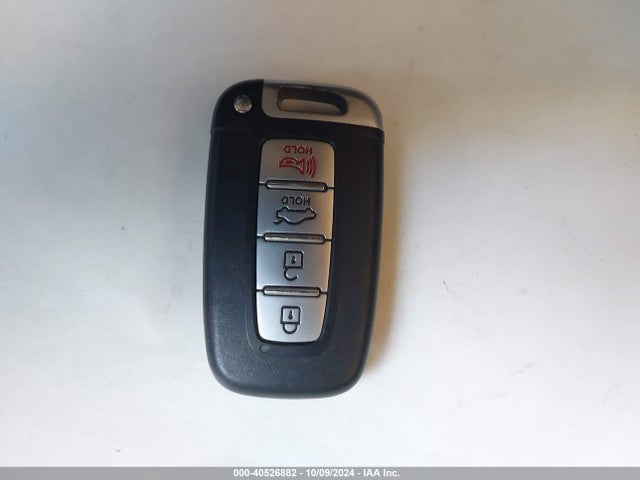 Hyundai SONATA HYBRID 2015 KMHEC4A47FA130927 Image 11
