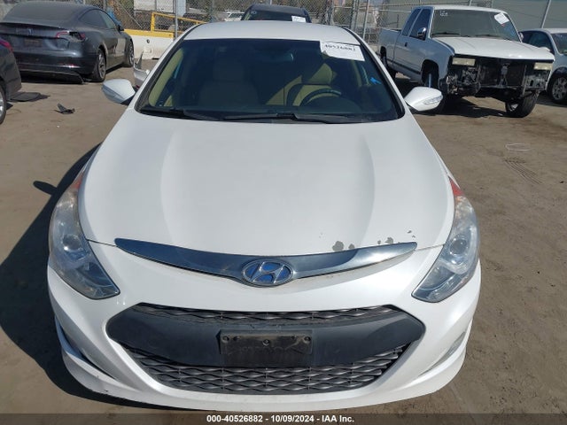 Hyundai SONATA HYBRID 2015 KMHEC4A47FA130927 Image 13